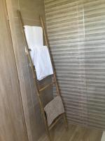 A bathroom at Oikia Ampavris