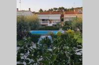 Bazén v ubytovaní The Beach House Gerakini Chalkidiki alebo v jeho blízkosti