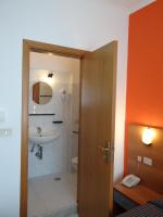 A bathroom at Hotel Amendola Fiera