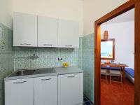 Kuchyňa alebo kuchynka v ubytovaní Holiday Home La Cala - VGM615 by Interhome