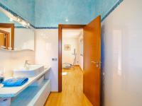 Koupelna v ubytování Villa Son Jil by Interhome