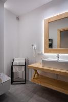 Kúpeľňa v ubytovaní Biały Miś Apartamenty Art & Design