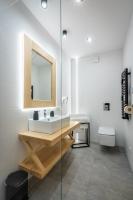 Kúpeľňa v ubytovaní Biały Miś Apartamenty Art & Design