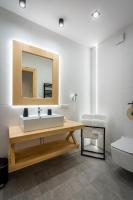 Kúpeľňa v ubytovaní Biały Miś Apartamenty Art & Design