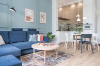 Kuchyňa alebo kuchynka v ubytovaní Sanhaus Apartments - MERA - apartament z balkonem, parkingiem i klimatyzacją przy plaży