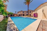 Bazén v ubytovaní Villa Font Xica Gran by Sealand Villas alebo v jeho blízkosti