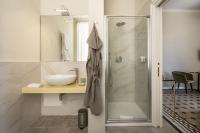 A bathroom at Villa La Tuia B&B
