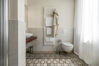 A bathroom at Villa La Tuia B&B