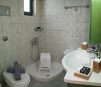 A bathroom at MARMARI MEGALI AMMOS OASIS Apartment & Studio