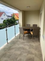 Balkón alebo terasa v ubytovaní János Apartman