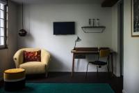 Telewizja i/lub zestaw kina domowego w obiekcie L&#39;Auberge Basque-Relais &amp; Ch&acirc;teaux