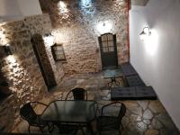 Posezení v ubytování RiverBed Traditional Guest House