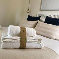 Posteľ alebo postele v izbe v ubytovaní Apartamentos UXAMA LUXURY EPONA - junto a la Plaza Mayor con ascensor