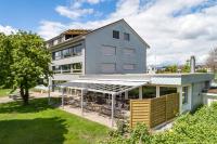 Teen girls in Rapperswil-Jona