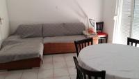 Posedenie v ubytovaní Apartment in Kustici with sea view, balcony, air conditioning, WiFi (3597-1)
