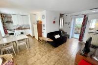 A kitchen or kitchenette at Framura, Ampio appartamento con terrazzo vista mare