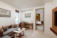 Posezení v ubytování Splash Beach Resort, Maikhao Phuket - SHA Extra Plus