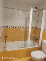 Kúpeľňa v ubytovaní APARTAMENTO CON TERRAZA, VISTAS AL MAR Y PISCINA