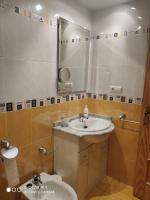 Kúpeľňa v ubytovaní APARTAMENTO CON TERRAZA, VISTAS AL MAR Y PISCINA
