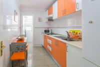 A kitchen or kitchenette at Piso de 2 habitaciones en Mesa y López