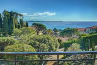 Gallery image of IMMOGROOM - Close beaches - Terrace with sea view - pool -AC in Cannes