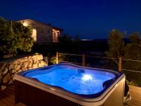 Bazén v ubytovaní Agriturismo Suite del Conte alebo v jeho blízkosti