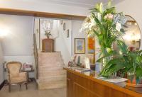 A seating area at Hotel Leonardo