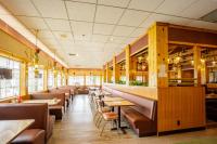 Un restaurant sau alt loc unde se poate mânca la The Summit Inn