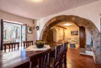 Część wypoczynkowa w obiekcie Esclusiva Dimora Storica nel cuore del Borgo Medievale---- Exclusive Historical House inside the Medieval Village
