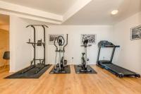 Fitness centrum a/nebo fitness zařízení v ubytování Villa Marvela - Family 4 Bedroom