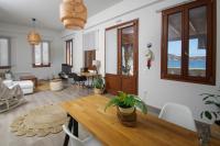 Posezení v ubytování Syros Luxury Seaview Wellness Suite Finikas