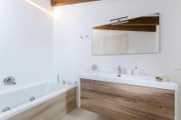Koupelna v ubytování YourHouse Sa Riba Villa