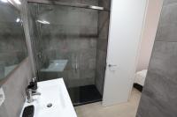 A bathroom at Las Infantas Zona Centro