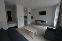 A television and/or entertainment centre at Las Infantas Zona Centro
