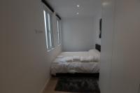 A bed or beds in a room at Las Infantas Zona Centro