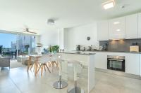 Kuchyň nebo kuchyňský kout v ubytování Luxury Apartment Michael
