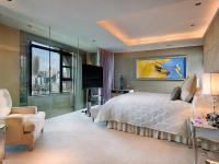 Sofitel One-Bedroom Mansion with Lounge Access