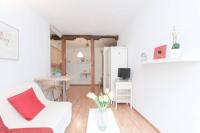 TV a/nebo společenská místnost v ubytování Estudio Magdalena, pleno centro de Madrid