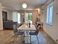 Posedenie v ubytovaní Apartments DaSara