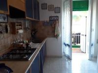 Kuchyňa alebo kuchynka v ubytovaní Appartamento al mare