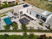 Budova, v ktorej sa vila nachádza