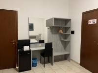 A kitchen or kitchenette at Hotel Alessander