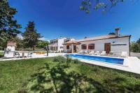 Bazén v ubytování Holiday home in Labin/Istrien 8880 nebo v jeho okolí