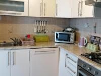 Kuchyňa alebo kuchynka v ubytovaní Apartment Varelija