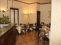 A restaurant or other place to eat at Hotel Valentino Centro Storico