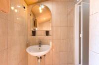 Koupelna v ubytování Apartment in Stinjan with sea view, terrace, air conditioning, WiFi 5018-1