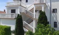 Balkon lub taras w obiekcie Apartment in Njivice with Seaview, Balcony, Air condition, WIFI (4687-2)