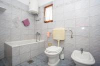 Łazienka w obiekcie Apartment in Njivice with Seaview, Balcony, Air condition, WIFI (4687-2)