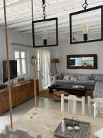 Plán poschodí v ubytovaní Ornos luxurious house
