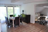 Posedenie v ubytovaní Apartament Stara Leśniczówka